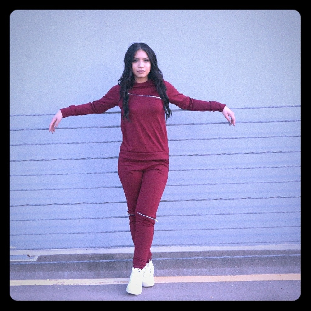 Two Piece Sweat Suit in Wine